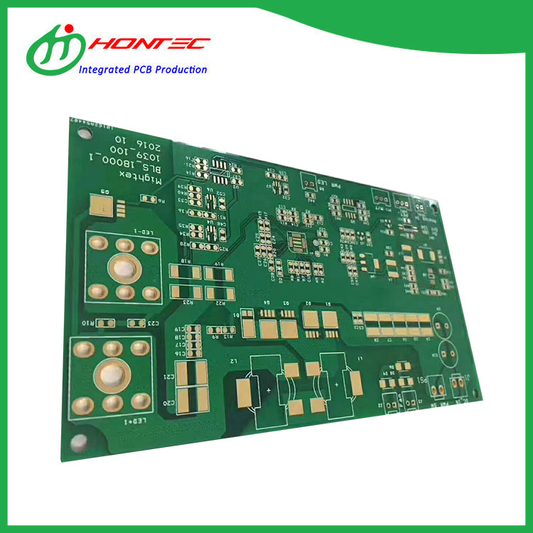 Wat sinn d'Charakteristiken vun PCB Patches vun PCB Hiersteller